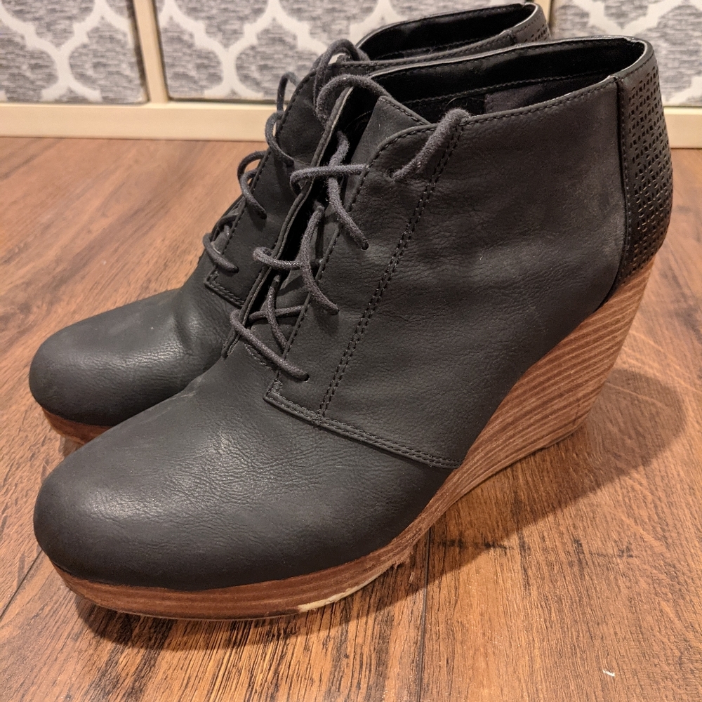 Dr Scholl's wedge booties